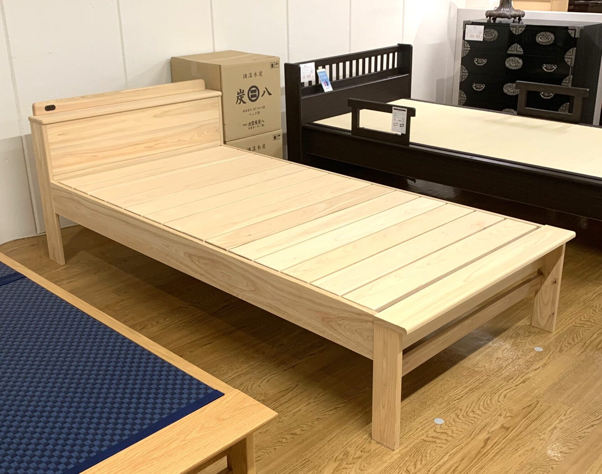 ヒノキ無垢すのこベッド